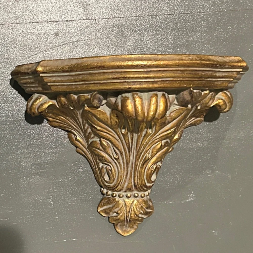 Elegant Gold Wall Decor Accent